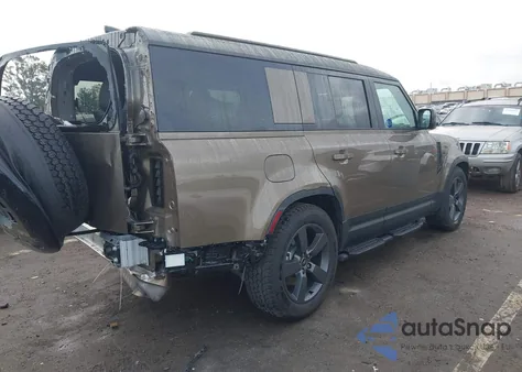 2025 Land Rover Defender 130 P300 S z USA, uszkodzony, nr VIN SALEJFFU7S2453063